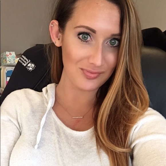 Meet your Posher, Stacey - Picture 1 of 1